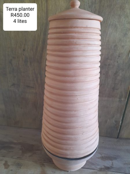 Lekgebe Vessel in the Garden